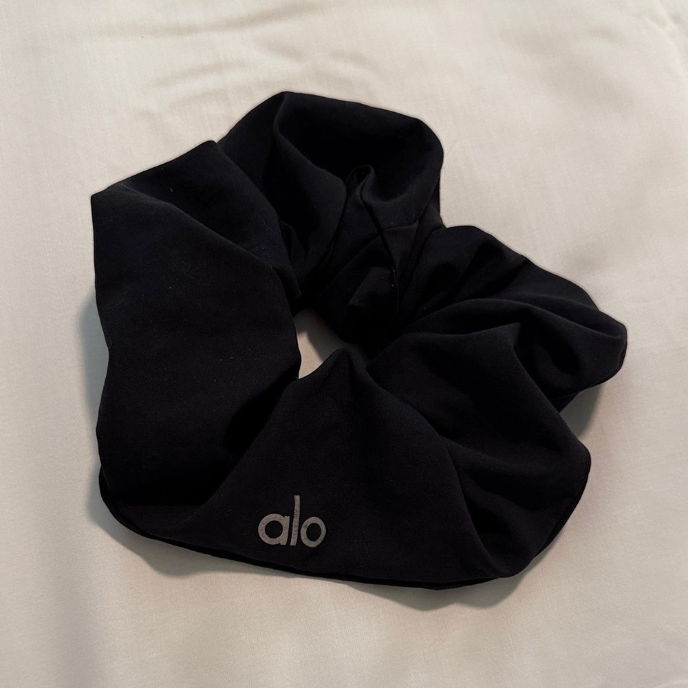 Alo Oversized Black Scrunchie